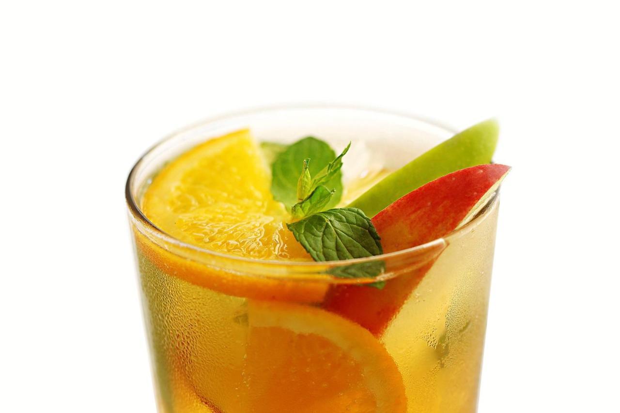 Le Meridien Τζέντα Εξωτερικό φωτογραφία A glass of fruit punch
